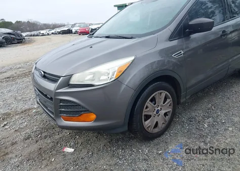 2013 Ford Escape S z USA, uszkodzony, nr VIN 1FMCU0F71DUD75539